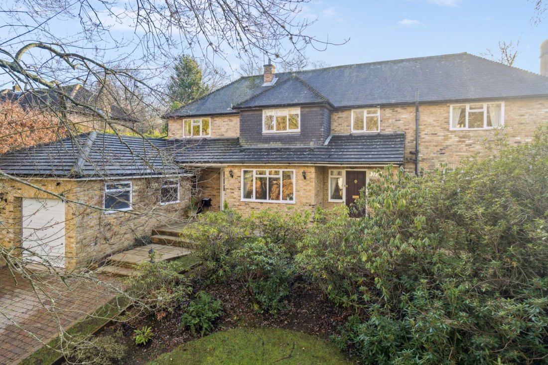 House in Tatling End, Gerrards Cross, England 5 - 17397408
