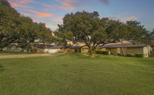 House in Cameron, Texas, United States 1