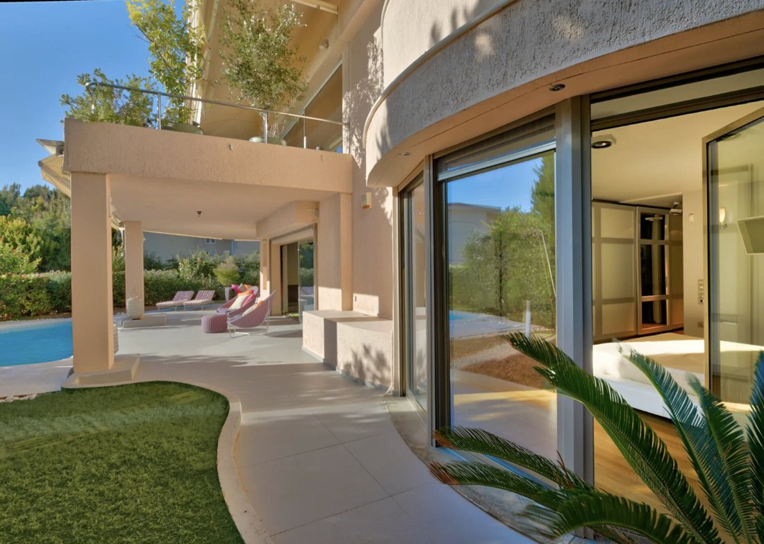 Villa in Saronida, Attica, Greece 2 - 17402402