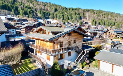 Chalet in Montriond, Auvergne-Rhône-Alpes, France 1