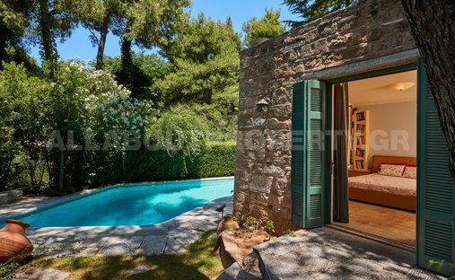 Villa in Dionysos, Attica, Greece 1