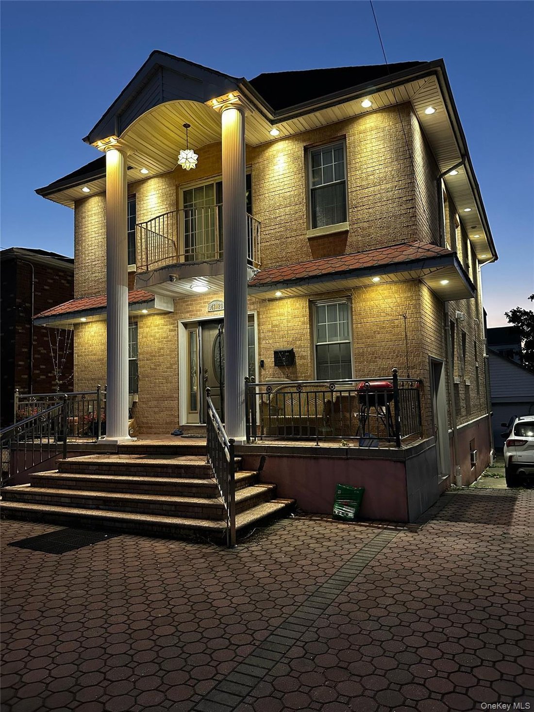 House in New York, New York, United States 2 - 17399359