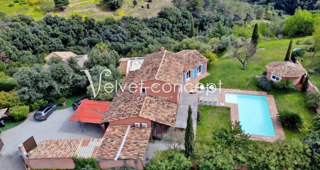 Villa in Val Fleuri-Les Gros Buaux, Cagnes-sur-Mer, France 1 - 17397846