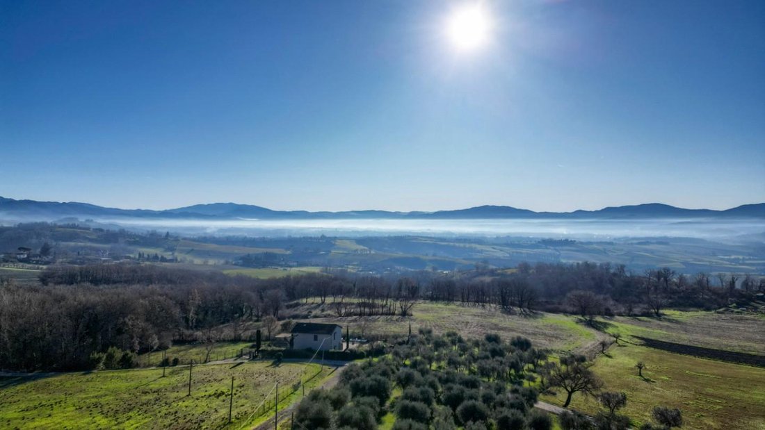 Villa in Scarperia e San Piero, Tuscany, Italy 1 - 17402082