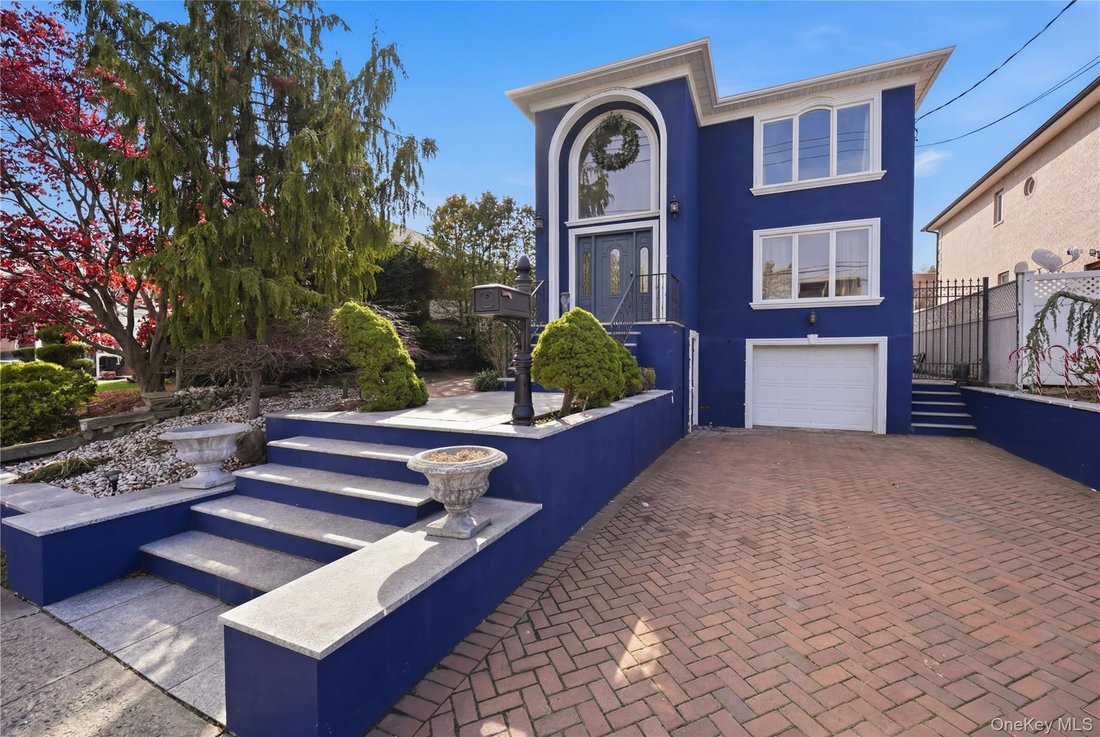 House in New York, New York, United States 2 - 17399797