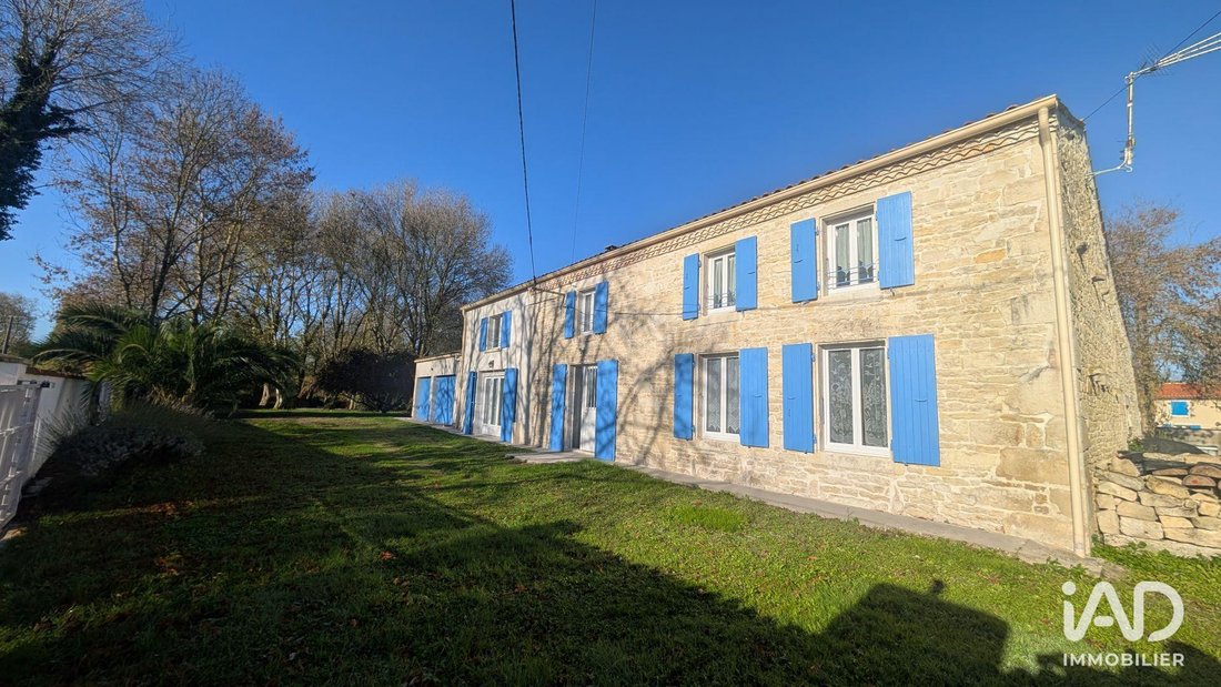 House in Vouhe, Nouvelle-Aquitaine, France 1 - 17398861