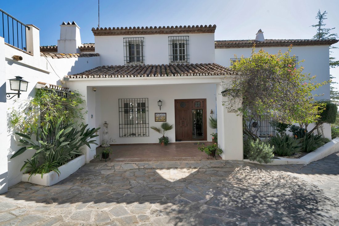 Villa in Nueva Andalucia, Marbella, Spain 4 - 17402115