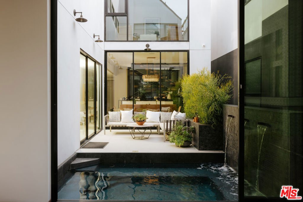 House in Los Angeles, California, United States 5 - 17401142