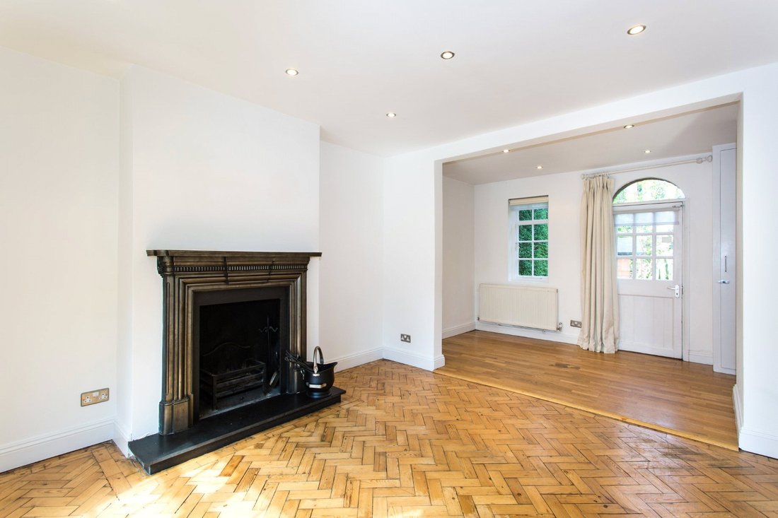 House in Temple Fortune, Barnet, England 2 - 17396045