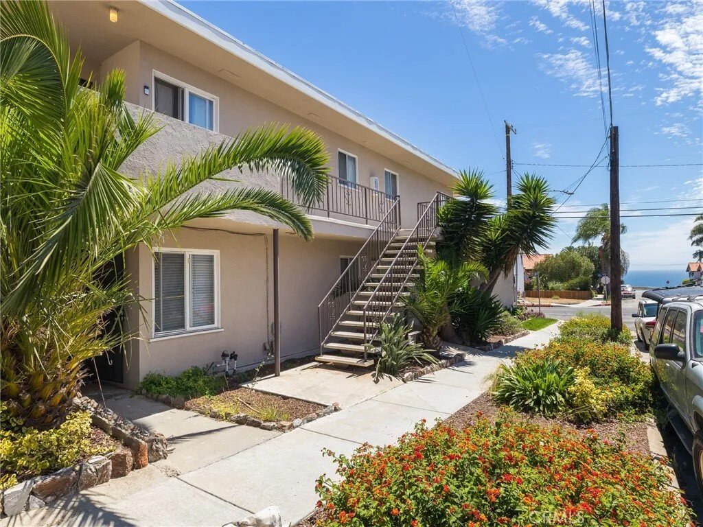 Los Angeles, California, United States 3 - 17400883