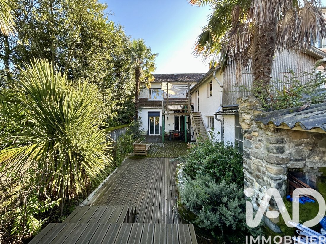 Pau, Nouvelle-Aquitaine, France 1 - 17398755