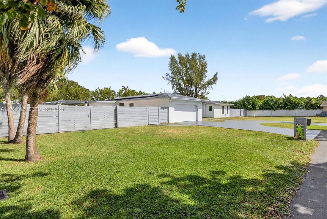 House in West Miami, Florida, United States 3 - 17399214