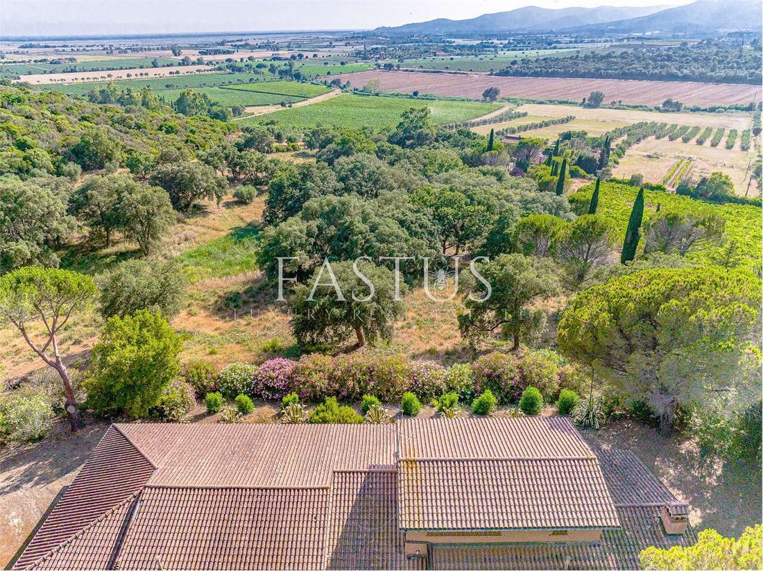 Villa in Tirli-Vetulonia-Buriano, Castiglione della Pescaia, Tuscany 1 - 17402266