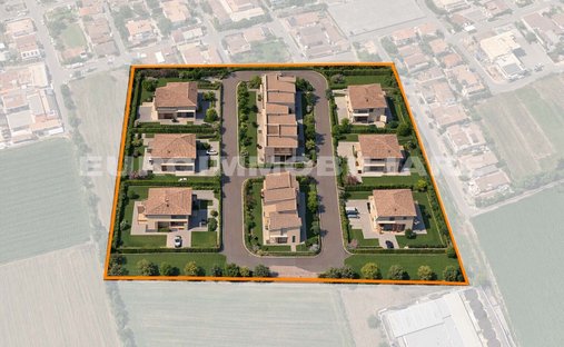 Land in Gambara, Lombardy, Italy 1
