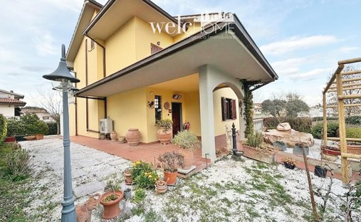 Villa in Poggio a Caiano, Tuscany, Italy 1