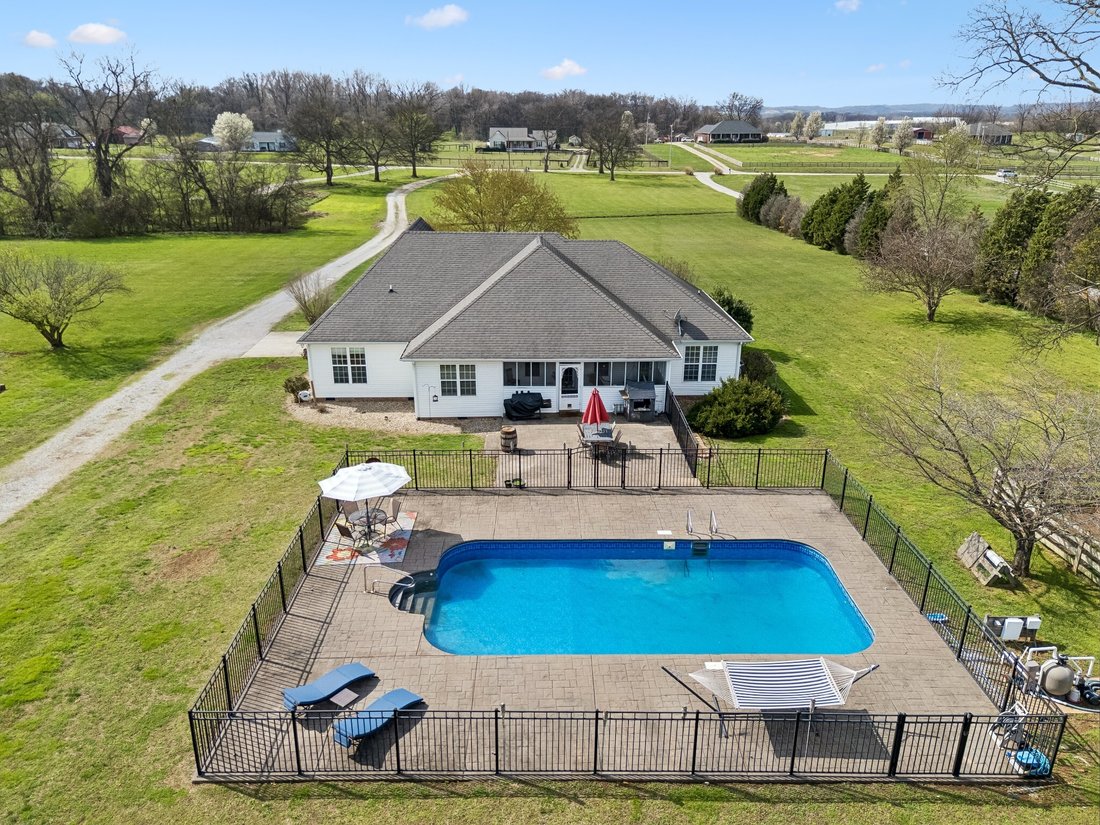 House in Mount Pleasant, Tennessee, United States 5 - 17403721