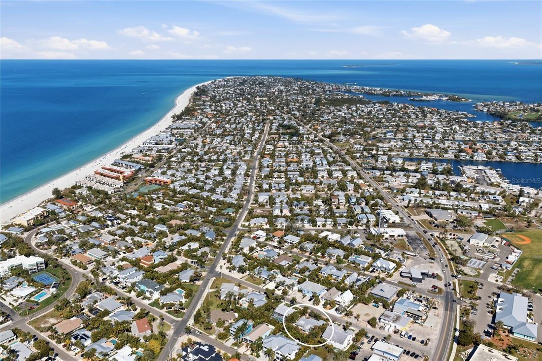 House in Holmes Beach, Florida, United States 2 - 17403253