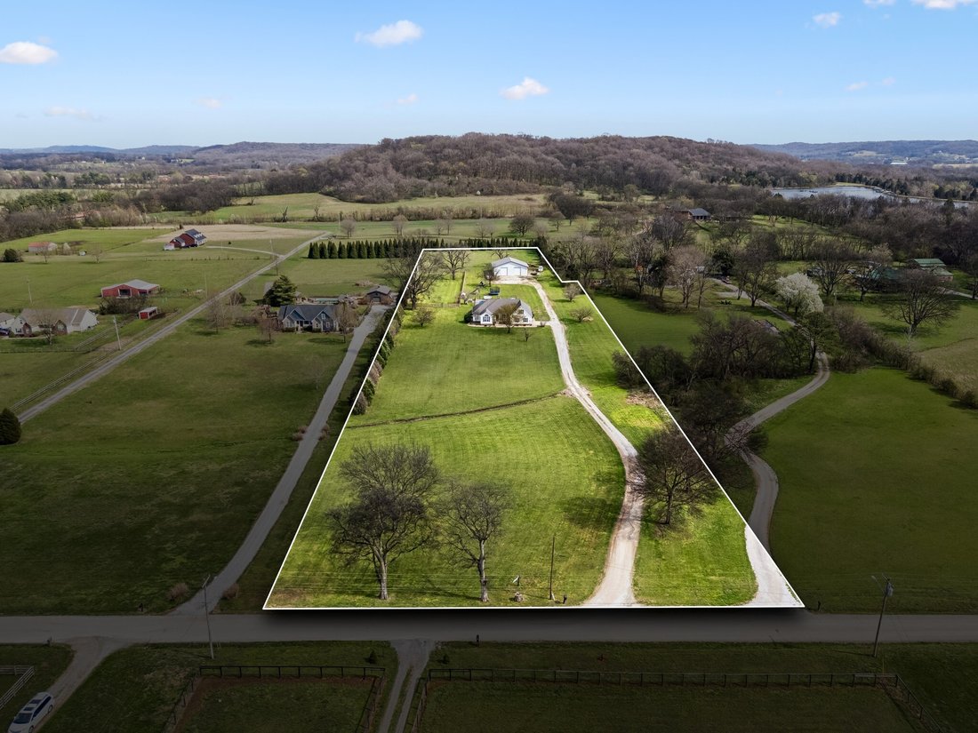 House in Mount Pleasant, Tennessee, United States 4 - 17403721
