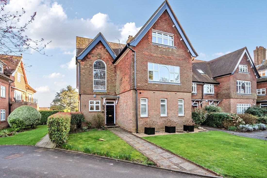 House in Kingswood, Reigate and Banstead, England 1 - 17403592