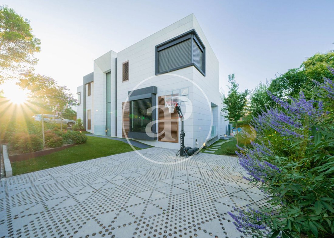 Villa in Hortaleza, Madrid, Spain 3 - 17404271