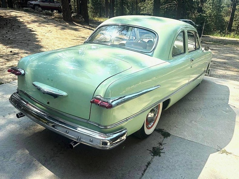 Coupe in Glendale, United States 4 - 17404051