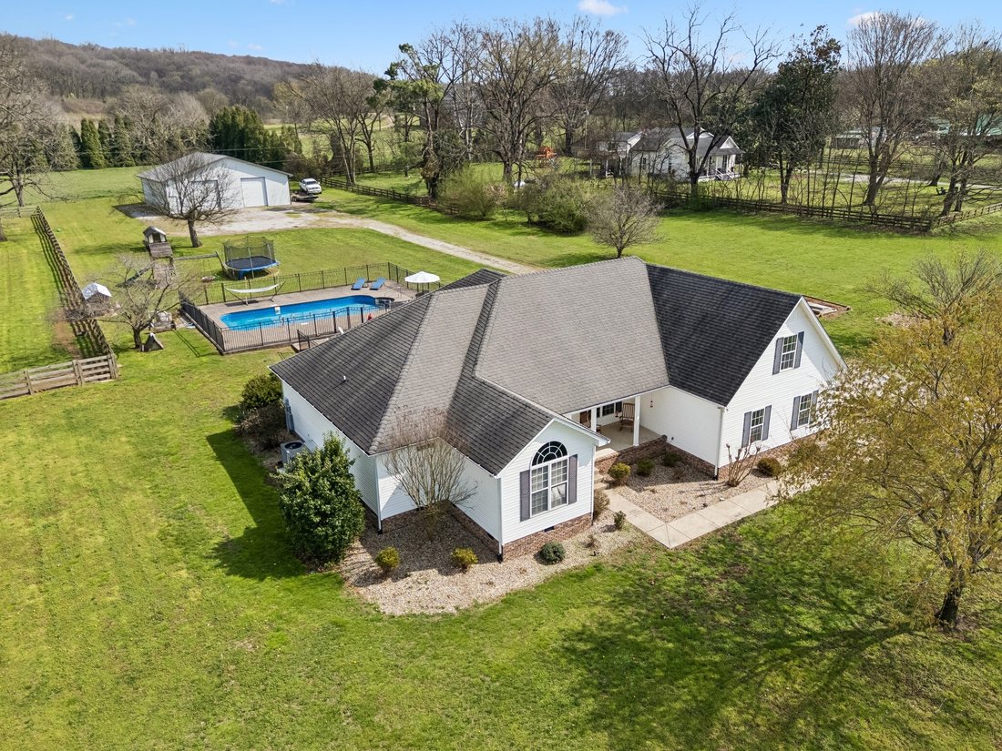 House in Mount Pleasant, Tennessee, United States 3 - 17403721