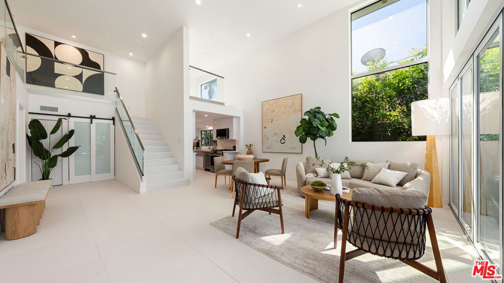 Condo in West Hollywood, California, United States 2 - 17403914