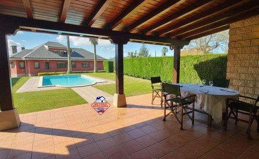Villa a Camargo, Cantabria, Spagna 1