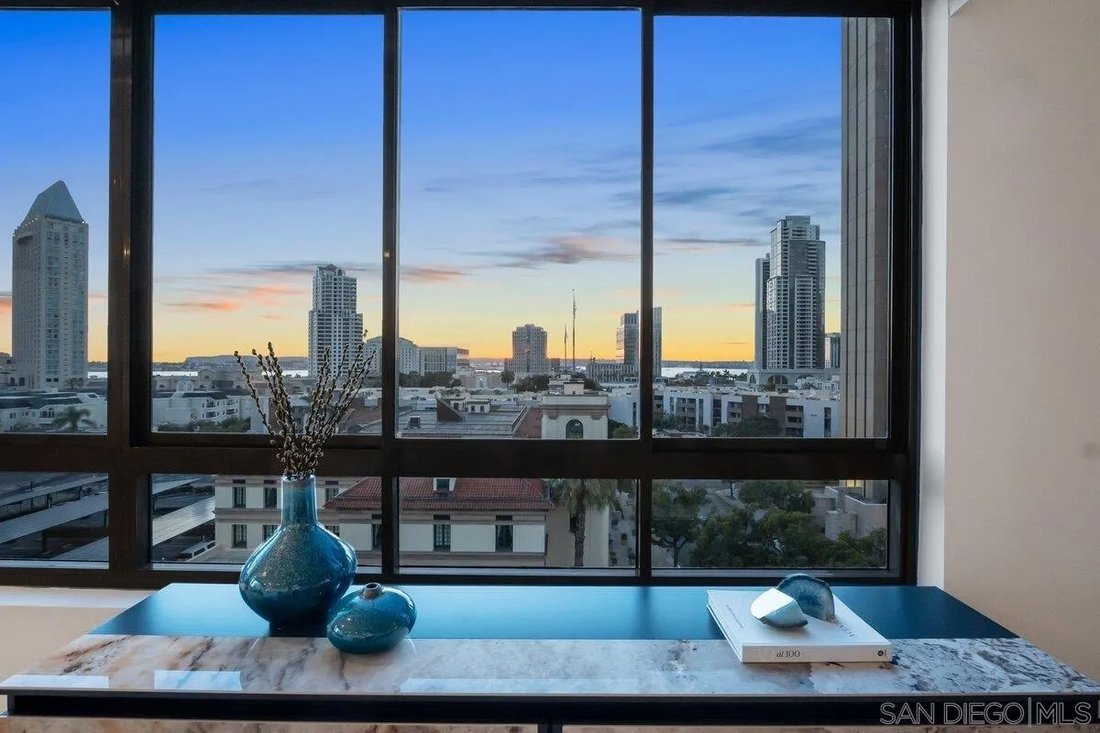 Condo in San Diego, California, United States 3 - 17390528