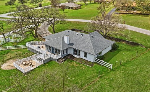 House in Weatherford, Texas, United States 1