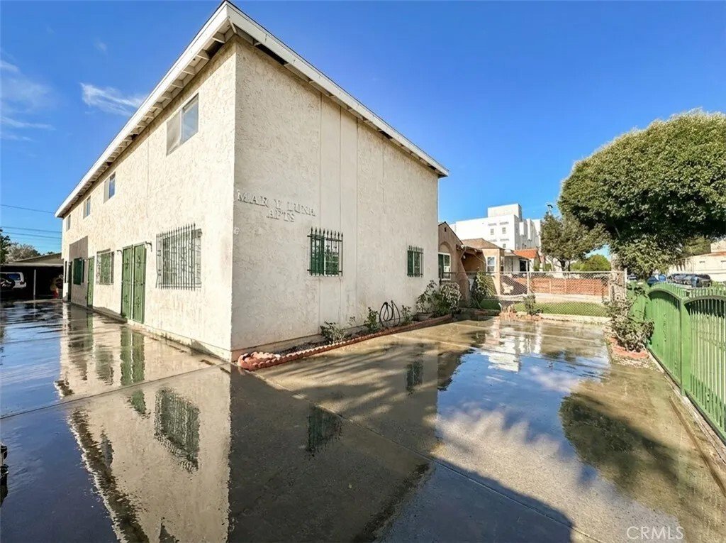 Los Angeles, California, United States 2 - 17014725