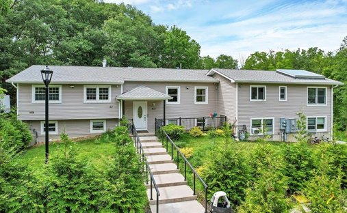 House in Monroe, New York, United States 1