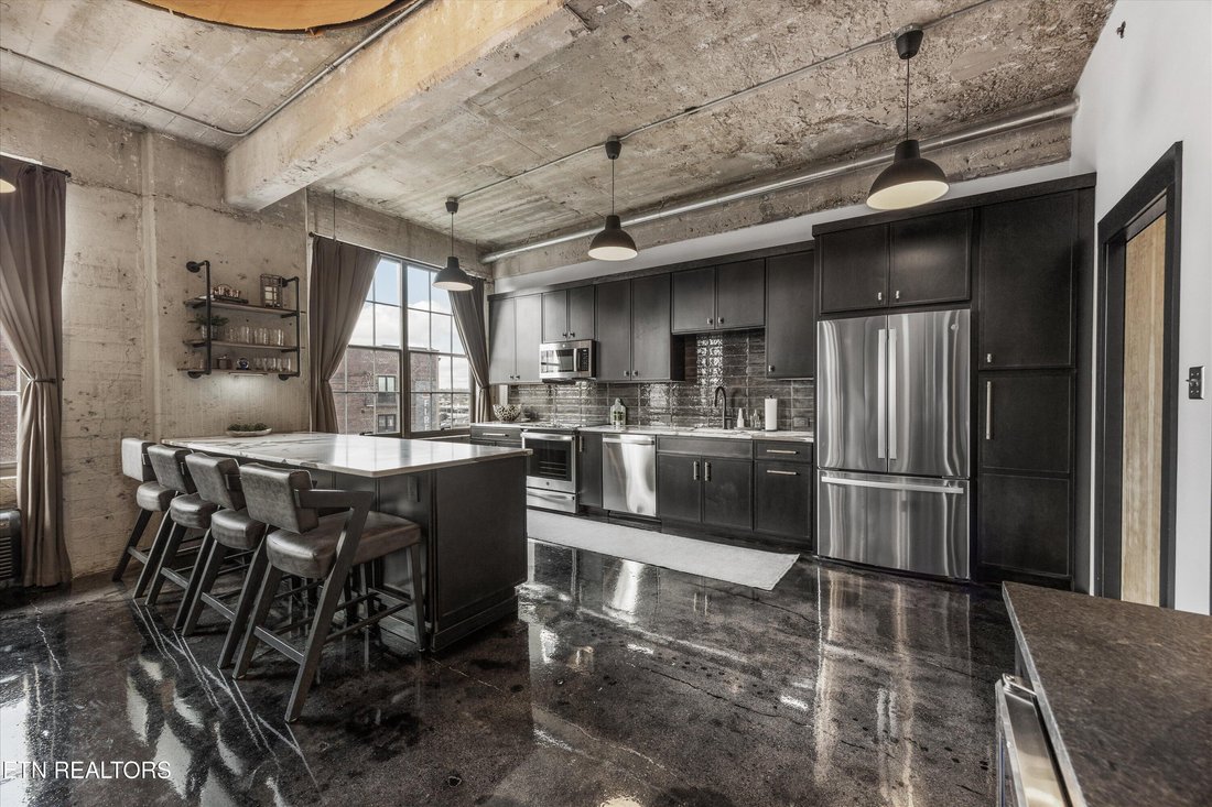 Condo in Knoxville, Tennessee, United States 3 - 17403842