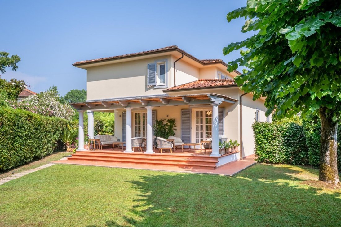 Villa in Center, Forte dei Marmi, Tuscany 2 - 17394592
