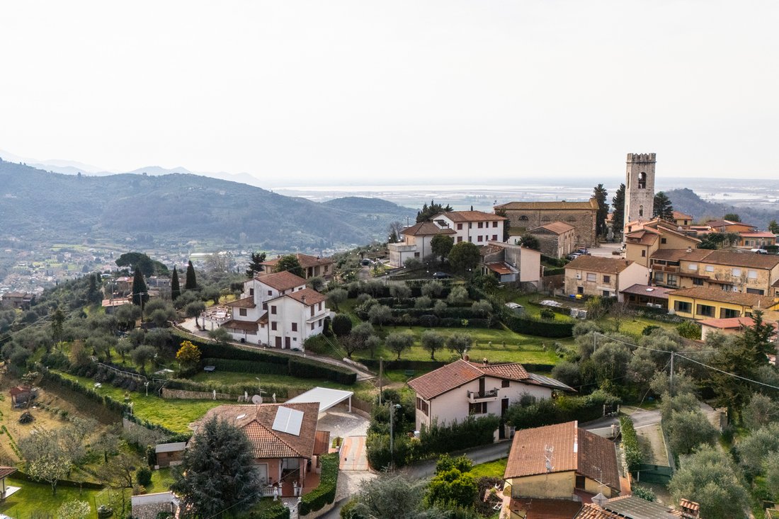 Villa in Bargecchia, Tuscany, Italy 1 - 17404441