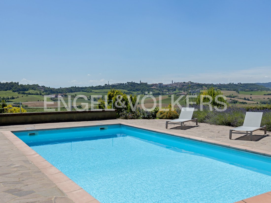 Farm Ranch in Grazzano Badoglio, Piedmont, Italy 3 - 17404496