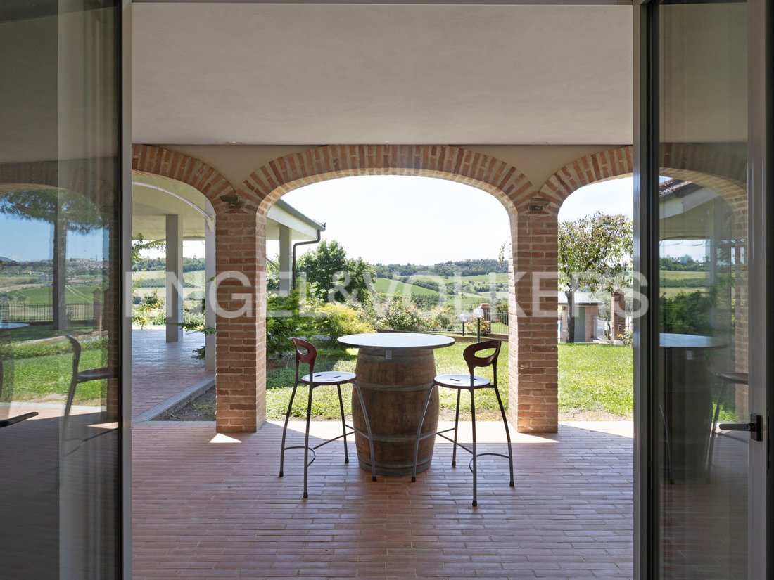 Farm Ranch in Grazzano Badoglio, Piedmont, Italy 4 - 17404496