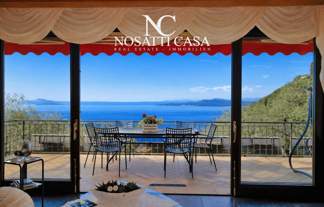 Villa in Gardone Riviera, Lombardy, Italy 2 - 14006095