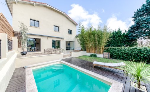 House in Montessuy, Caluire-et-Cuire, France 1
