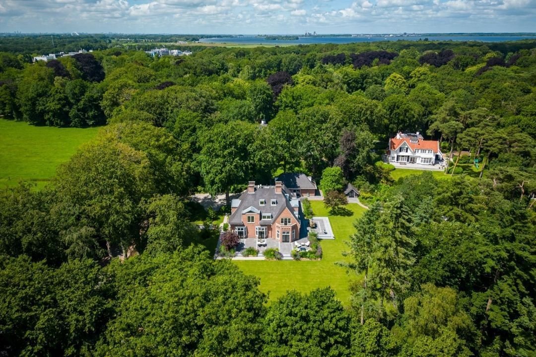 Townhouse in Huizen, North Holland, Netherlands 1 - 17406015