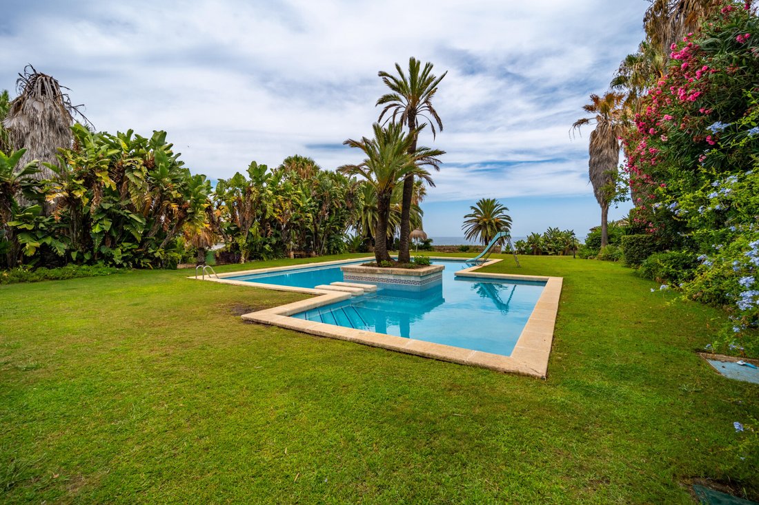 Villa in Estepona, Andalusia, Spain 2 - 17404544