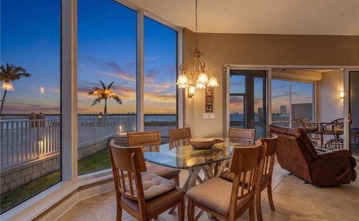 Condo in Fort Myers Beach, Florida, United States 1