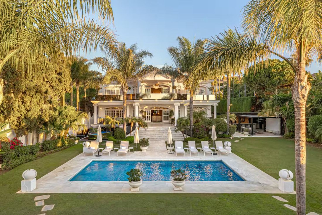 Villa in Nueva Andalucia, Marbella, Spain 1 - 17404497