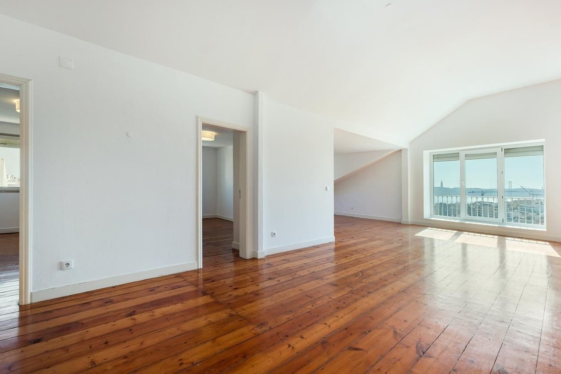Apartment in Misericordia, Lisbon, Portugal 4 - 17405973