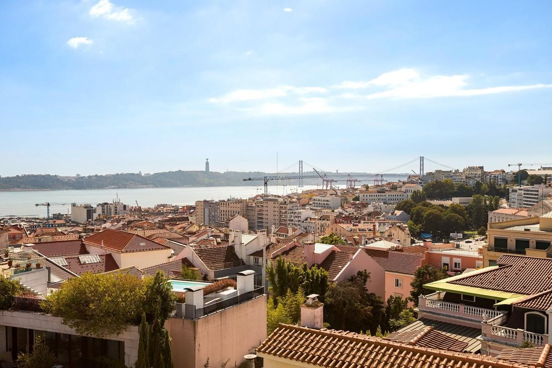 Apartment in Misericordia, Lisbon, Portugal 2 - 17405973