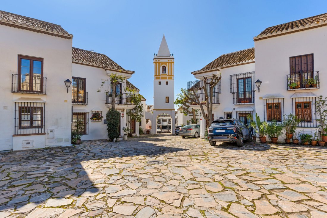 Townhouse in Marbella, Andalusia, Spain 3 - 17404196
