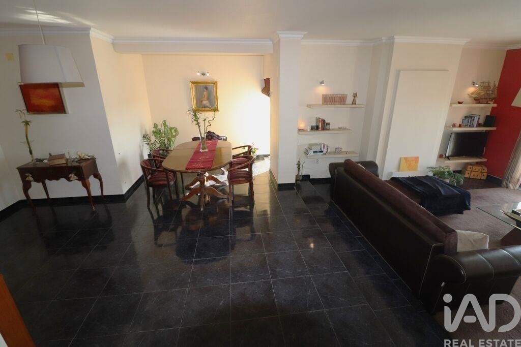 Townhouse in Silveira, Lisbon, Portugal 3 - 17406008