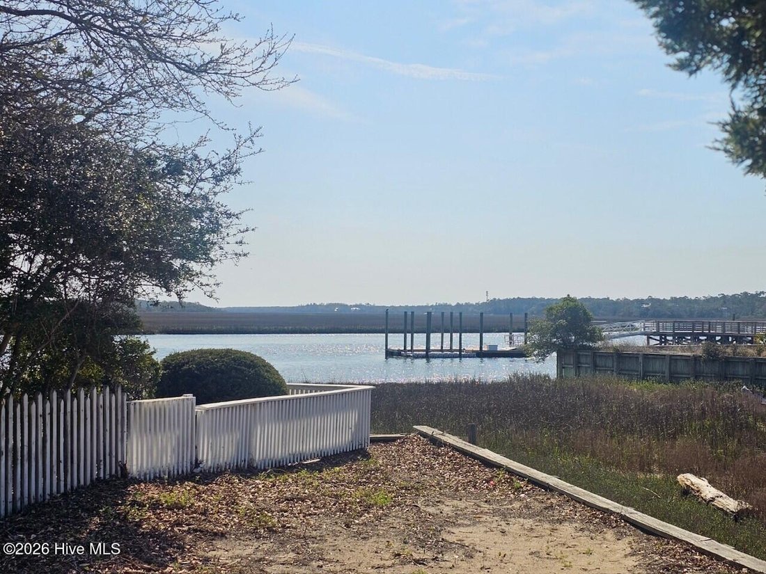 Land in Southport, North Carolina, United States 1 - 17404724
