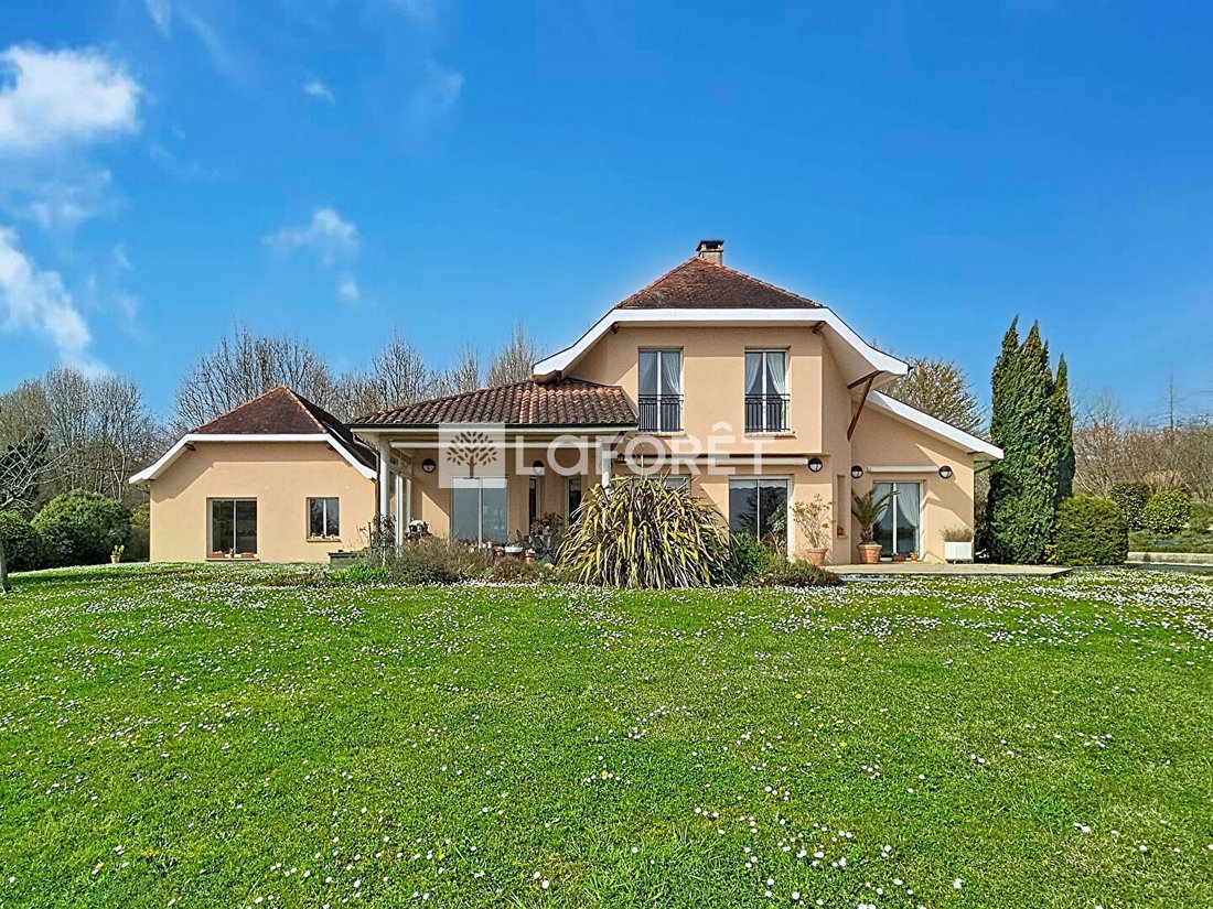 Villa in Mairie-Stade-Bergereau-Depart, Orthez, France 1 - 17405871