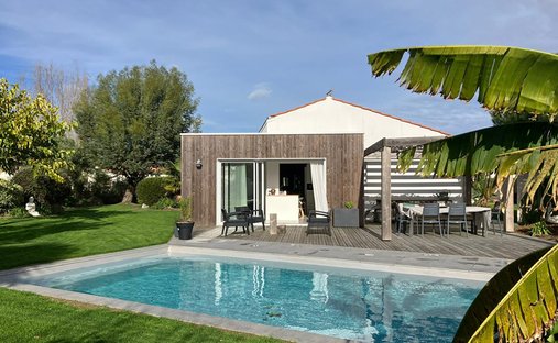 Villa in Le Fenouiller, Pays de la Loire, France 1